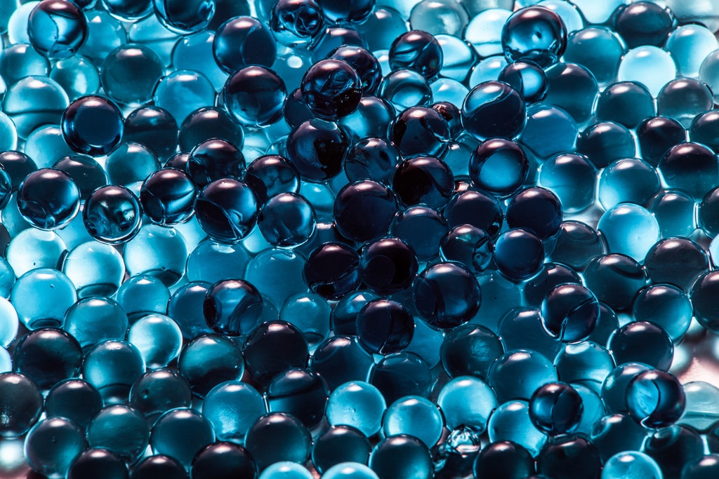 Helder blauw